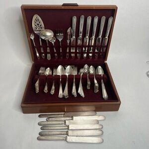 Antique 90 Piece Silverplate Silverware Flatware Lot Box Onedia Mary Stuart‎
